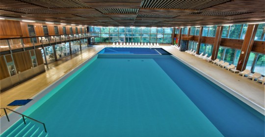 Curarsi galleggiando: alle Terme di Cervia  la nuova piscina termale più salata del Mar Morto